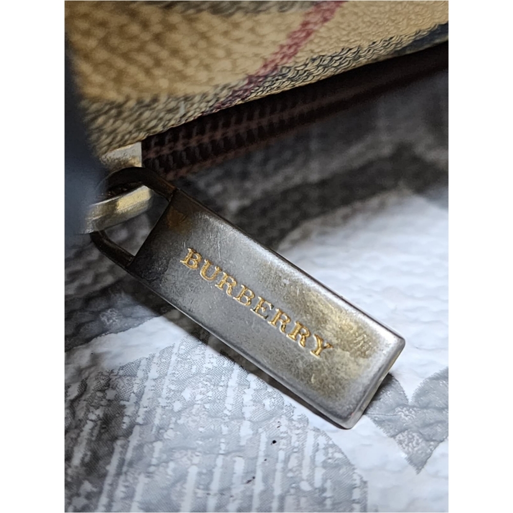 Burberry Vintage Haymarket Check Pebbled Messenger Bag Brown/Beige - Picture 9 of 15